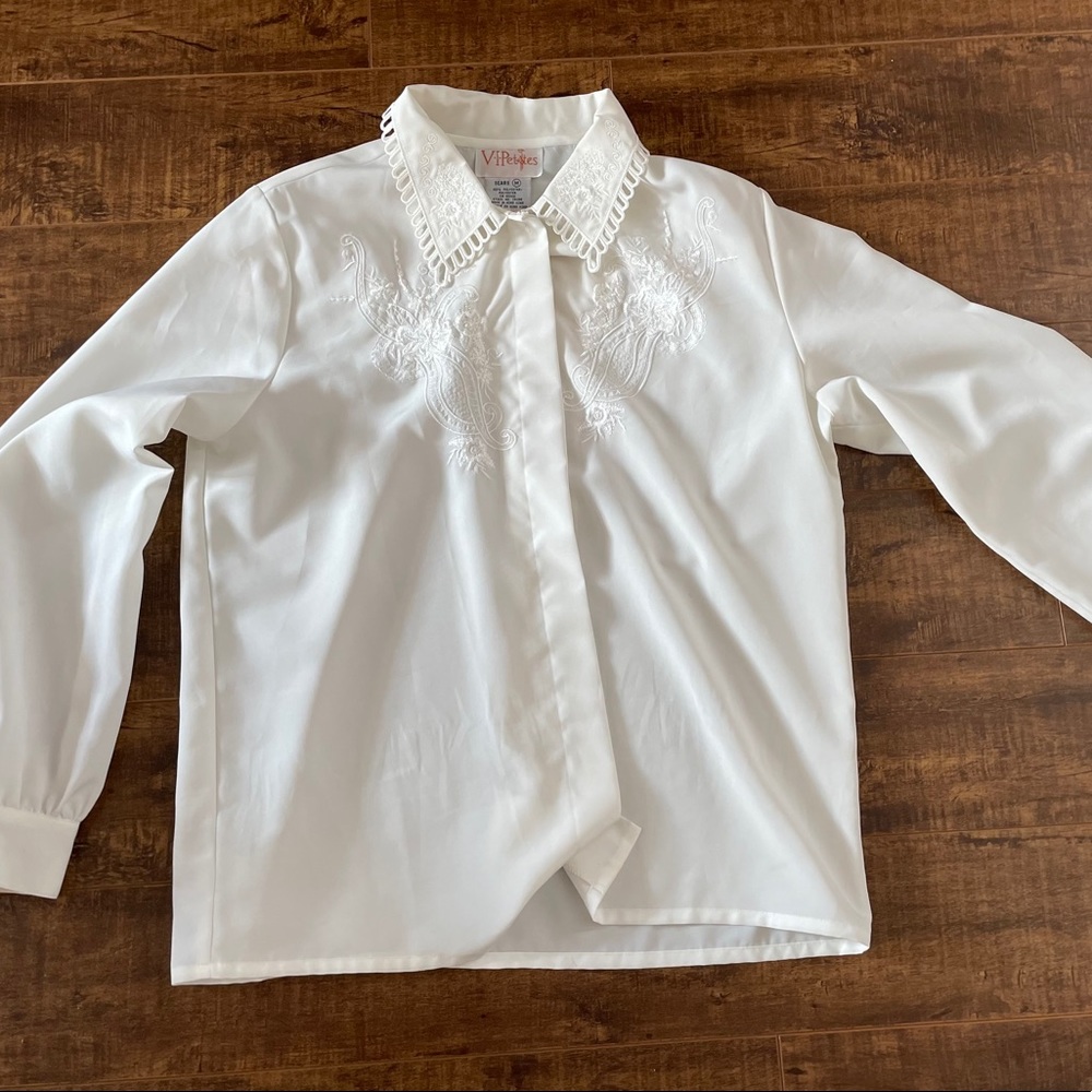 White vintage western style button down shirt